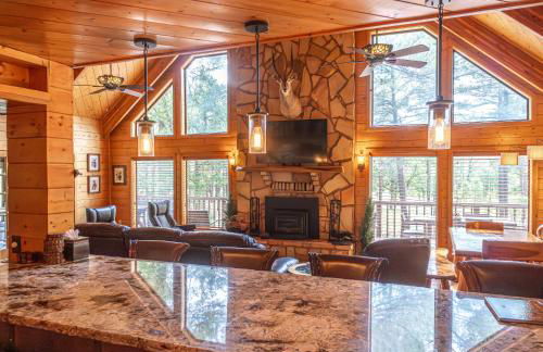 The Lodge Large Cabin, 17 Acres, Playground, Forest Access - Foto 13