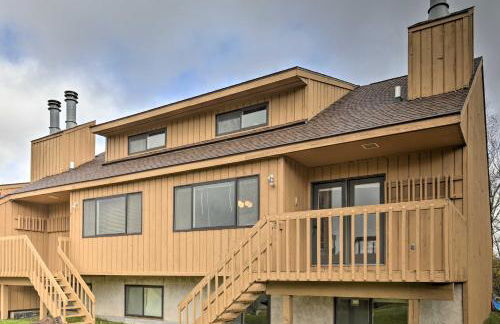 Upson Ski-InandSki-Out, End-Unit Cabin with Fireplace! - Foto 3