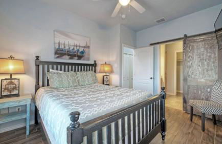 Group Getaway w/ Pool, Boat Dock 2 Homes Laguna Village Retreat by Avantstay - Foto 132