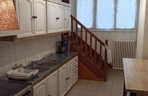 Petite maison de bourg proche A84 - Foto 4