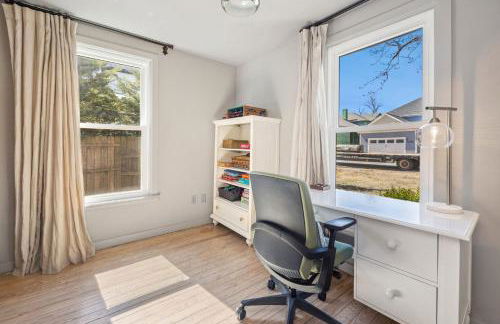 Little Red Roof-1mi to Downtown-Along Bike Trail - Foto 8