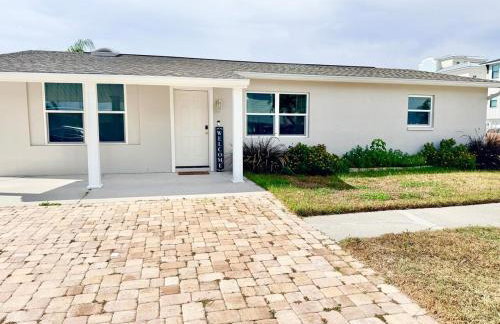 Luxurious 3 bedrooms 2 bath Ultimate Beach Life! 5 min walk to beach! - Foto 6