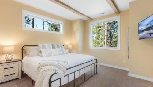 Walk to Everything! Hot tub, SHARC passes - Foto 3