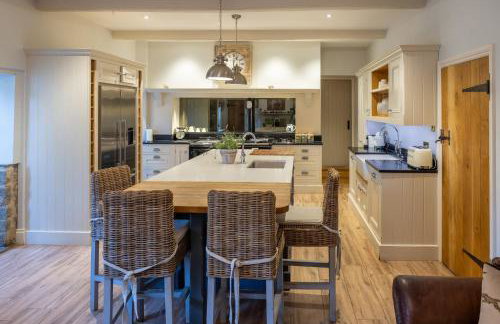 Sun Hill Farmhouse - Photo 5