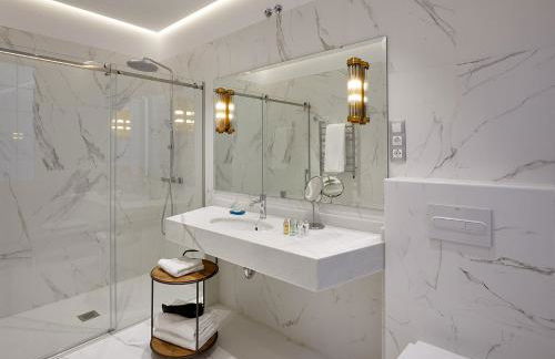 Lodgingmalaga Plaza de la Constitución - Photo 24