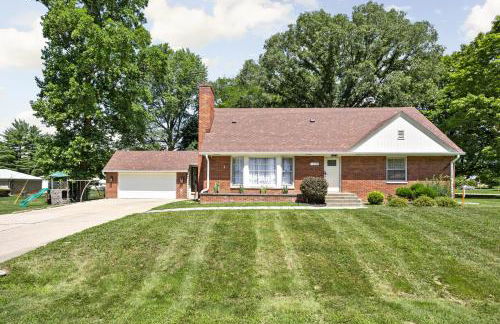 5BR 2BA Fun Family Home Sleeps 12 Pinball TVs 15m DT - Foto 30