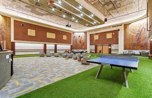 Luxury Downtown Cityview Suite Skywalk Access and Free Garage Parking - Foto 40