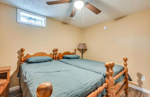 6 Mi to Lake Liberty Pet-Friendly Home with Yard - Foto 14