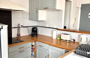 PORT DE HYERES - Appartement 40m2 - 4 personnes - place de PARKING - Foto 4