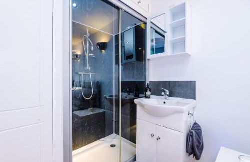 The Knutsford Townhouse by Staycay - Photo 4