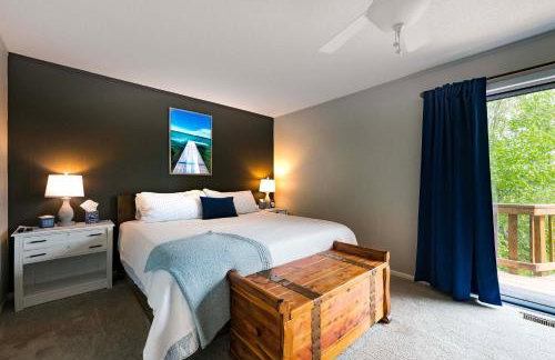 Waterfront Deck and Dock Torch Lake Home! - Foto 15