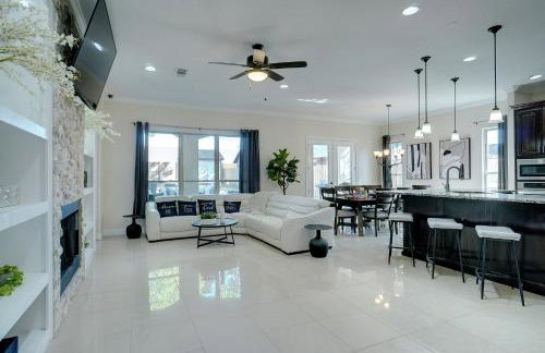 GORGEOUS 5-bd 4ba w Pool, Hot Tub, 2 kitchens, & Game Room Near Dallas Airports! - Foto 24