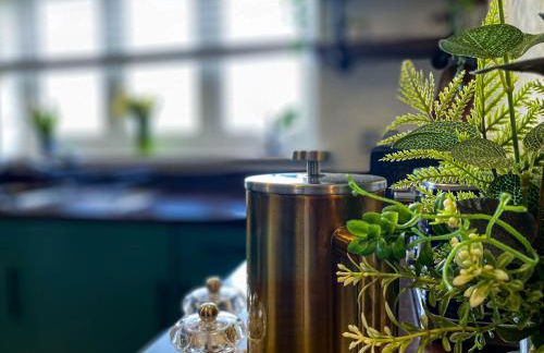 Cosy 4 Bedroom Town House with Mountain views, Private garden and ease of access into Abergavenny - Foto 27