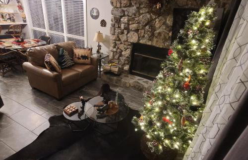 Bear Den on Lake Ouachita 2BR Condo at Mountain Harbor Resort - Foto 11