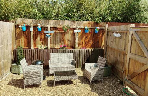 *Close to Beach* One Bedroom Suite with Parking - Photo 12