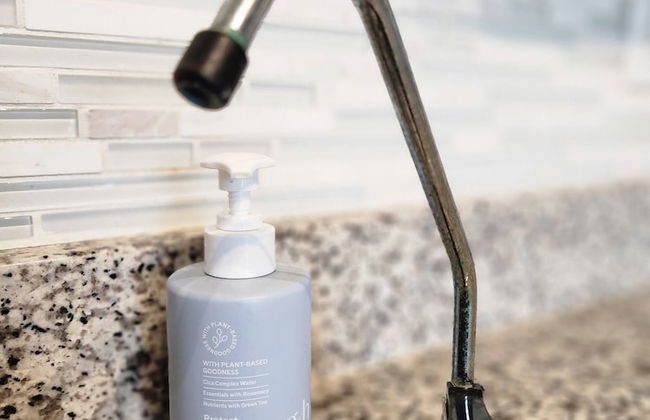 NEW Stunning Beachfront Condo at the Coral Beach - Foto 16