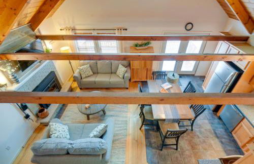 Cozy Tuftonboro Home with Deck - Walk to Beaches! - Foto 17