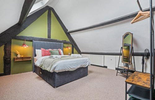 #111 New Farm with hot tub and Sauna - Sleeps 18 - Near Elmore Park - " Perfect for Contractors and Families - Parking space for 10 cars" - Foto 63