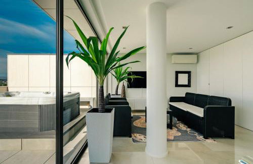 River Town View - Luxury Apartment with Jacuzzi on Terrace - Foto 8