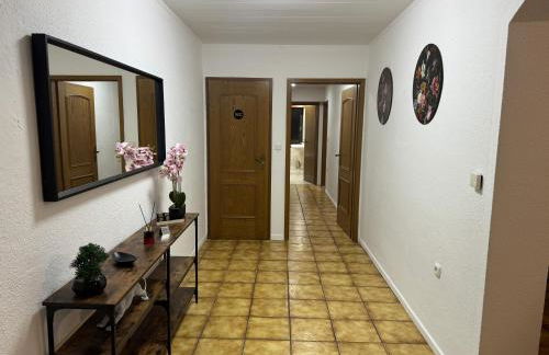 120qm Geräumige Wohnung & Balkon & Parkplatz - Foto 13