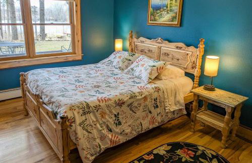 On-Site Trails Rock River Retreat in Jefferson! - Photo 2