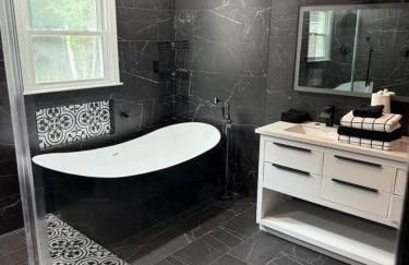 Lithonia 4 Bedroom Home with Private Pool Year Round Hot Tub and Pool Table Sleeps 10 Pet Friendly - Foto 12