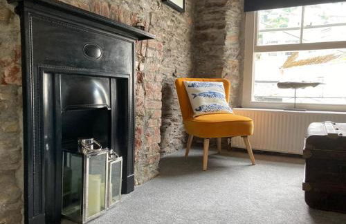 FROM BBC1s BEYOND PARADISE - - Prospect House - - 17th Century Character COTTAGE - - CONNECTING APARTMENTS - - Kids Bunk Room - - Free Public Parking - Foto 8