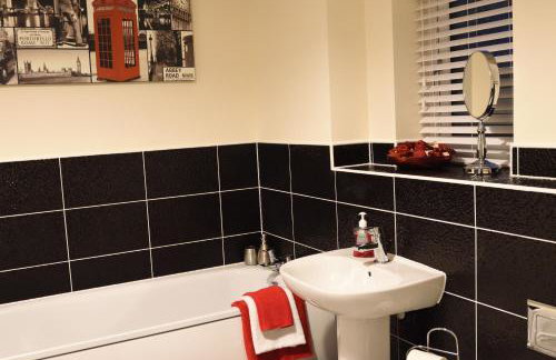 StayNEC Coach House Birmingham - For Company, Contractor & Leisure Stays - NEC, HS2, JLR, Airport - Foto 13