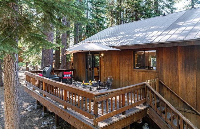 Whiskey Springs by Avantstay Classic Cabin Near Tahoe Donner Ski Area! - Foto 30