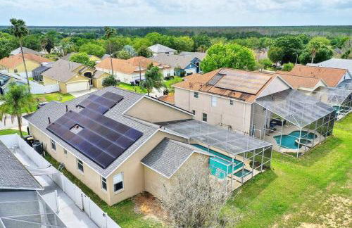 Spacious Disney Themed 5Bed Villa! Private Heated Enclosed Pool/Spa/BBQ! - Photo 27