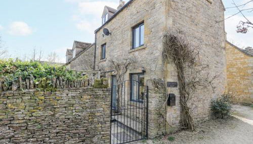 The Old School House - Photo 2