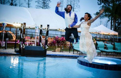 10 Acre Lakefront Game House - Sleep Upto 45 - Foto 15