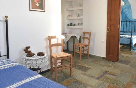 Anemos and Almyra - Foto 44