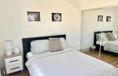 Newly Gated Stylish Steps to Hollywood 2B2B - Foto 24