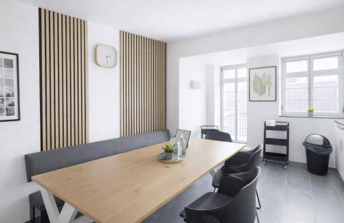 Larooms Merseburg - Apartment CS01 - 3 Zimmer, 7 Betten, 2 Bäder, 2 Parkplätze, Balkon & Aufzug - Foto 4