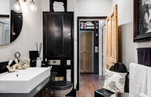 Stylishly Designed Private Home in Central Windsor - Foto 32