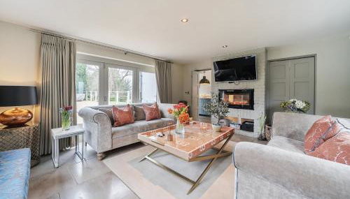 Luxury Countryside Retreat with Pool Surrey Hills Escape - Pass the Keys - Foto 5, Other