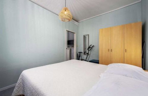 1 Bedroom Stunning Home In Sveti Lovrec - Foto 14