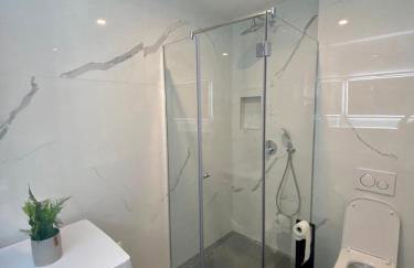 Marina Bay - Exclusive Apartment with Private Pool and Adriatic Sea View - Foto 12