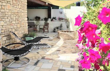 HOLIDAY HOME ZLOPOJE - Photo 1