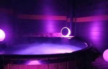 Love room avec Spa privatif "la Courtisane" - Sofa Tantra, terasse, salon d'hiver sous dôme transparent chauffé - love-room-alsace-67 - Foto 2