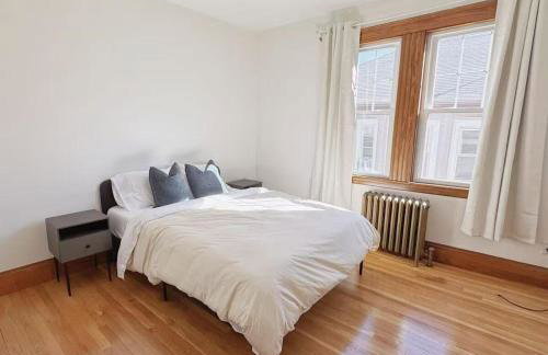 Spacious Revere 4 Bedrooms 2 Bathrooms Apartment Near Boston Airport and Beach - Foto 10