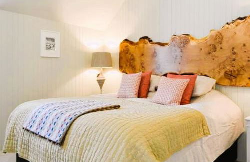 Reidochie Stables luxury haven overlooking garden - Photo 20