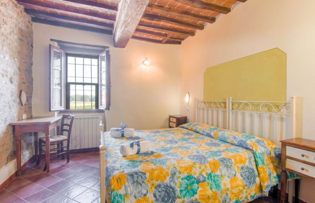 Farmhouse by Lake Trasimeno With Pool - Photo 17