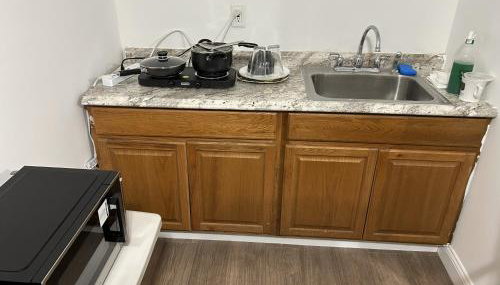 1BR Apartment - Unit B - With Parking and 10min Walk to NYC Train Station - Foto 4, stove