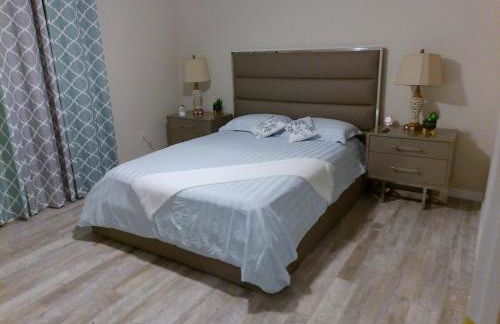 Villa Varona Resort, Heated Pool, Ping-Pong, Pool Table, Fire Pit and Pergola - Foto 67