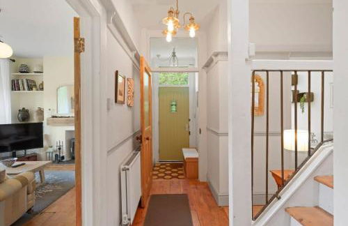 Cosy Home on the Waterfront Private Parking - Foto 23