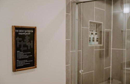 Stunning 4BR Townhome Rooftop City Views - Foto 38