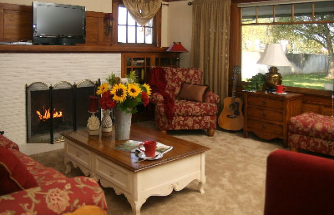 Cottage on Armstrong - Foto 10