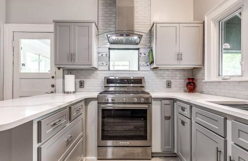 Stylish 3-Bedroom Home in Tulsa - Photo 15